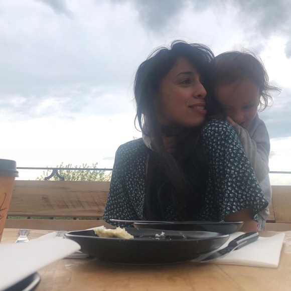 Meet your Posher, Christine - Picture 3 of 3